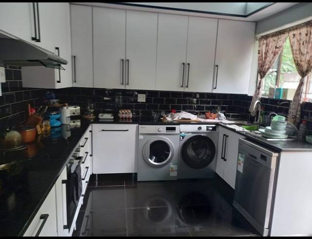 3 BEDROOM HOUSE FOR SALE IN ESCOMBE